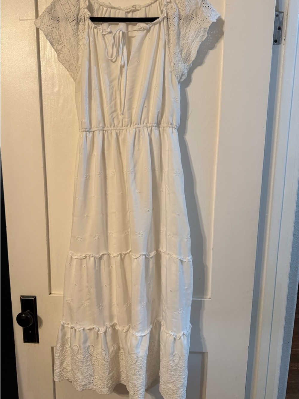 By The River White Dress size Medium v neck